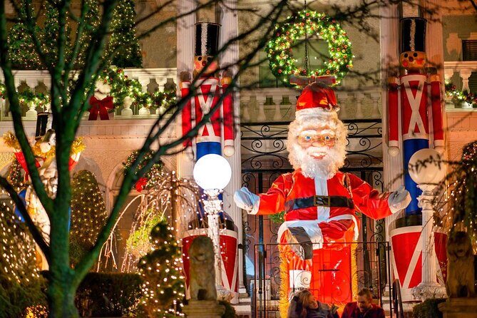 Dyker Heights Christmas Lights Tour - Exploring the Dyker Heights Christmas Lights Tour: A Festive Peek Into New York City’s Holiday Spirit