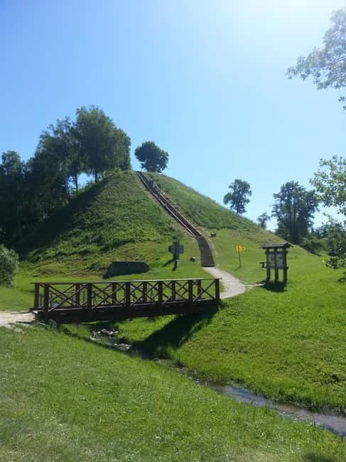 Dzukija National Park and Grutas Park: Full-Day Tour - Key Points