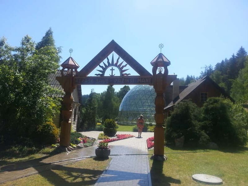 Dzukija National Park and Grutas Park: Full-Day Tour - The Experience in Detail