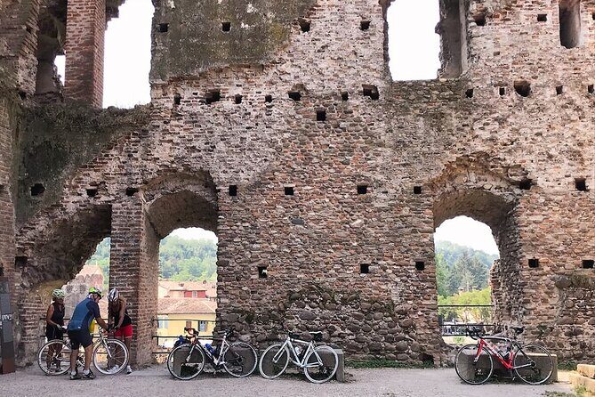 E-bike adventure among medieval castles and old villages - Who Should Consider This Tour?