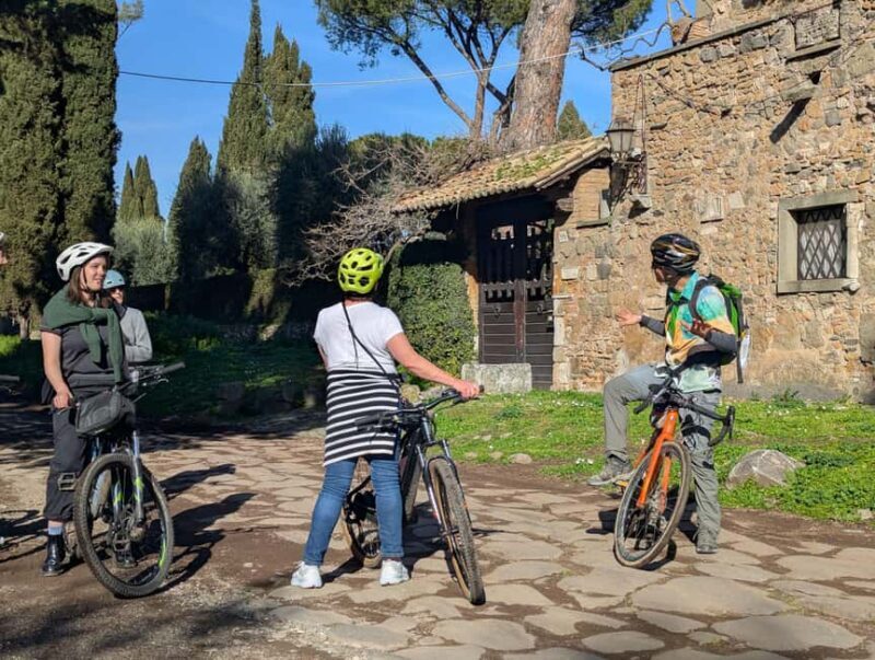 E-Bike Appian Way: Aqueducts & Cecilia Metella Mausoleum VR - Key Points