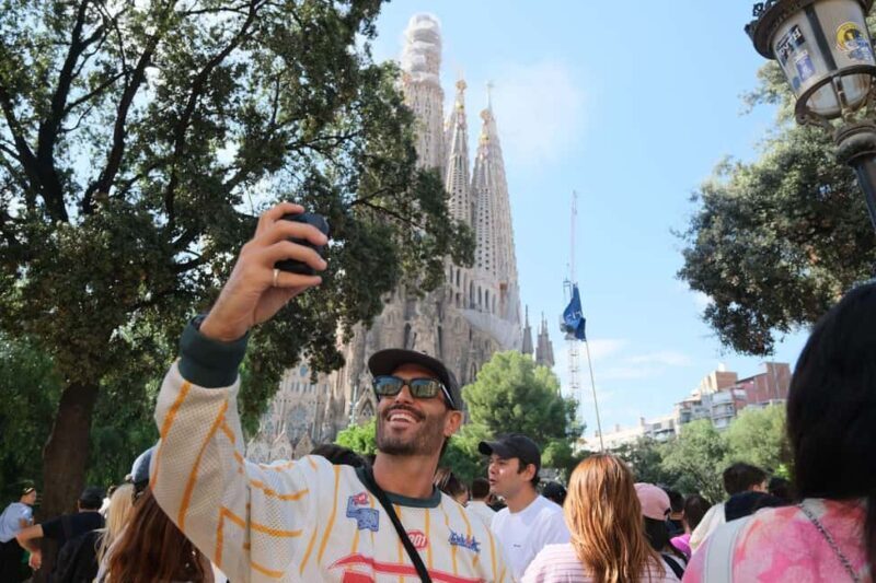 E-Bike Experience: Gaudí, Gardens & City Vibes - Who Is This Tour Best For?