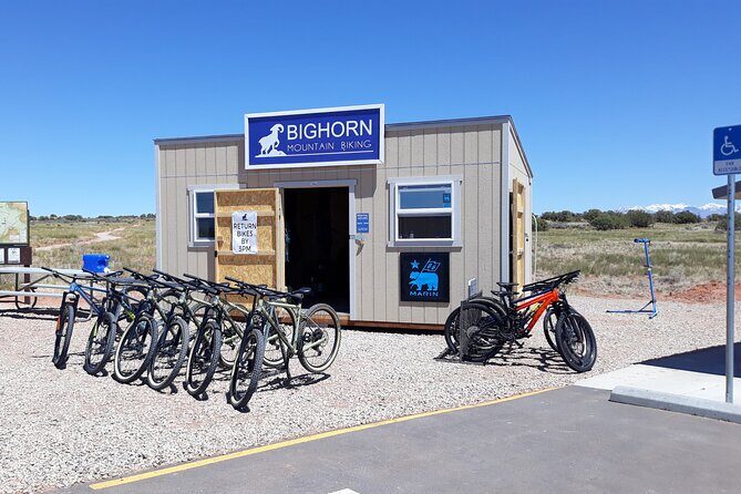 E-Bike Private Half-Day Dead Horse Point Mountain Biking Tour - What is the E-Bike Private Half-Day Tour?