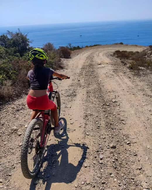 E-Bike & Snack with Goat Ice Cream on a Panoramic Hill on Elba Island - The Value of This Experience