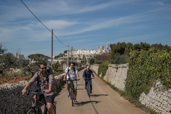 e-bike tour along the cycle path of the Apulian Aqueduct - Exploring the Apulian Countryside on an E-Bike Along the Aqueduct Cycle Path