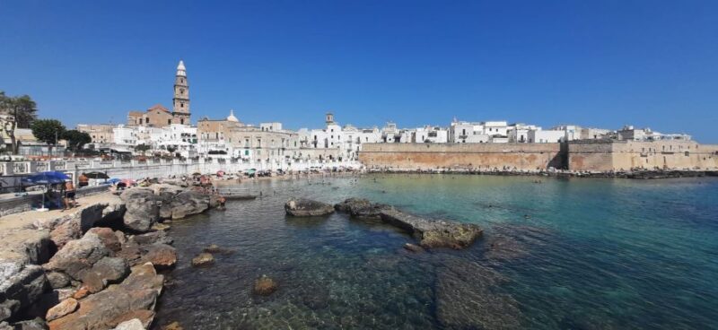 E-bike tour from Monopoli to the rocky village of St. Andrew - Discovering the Core of Monopoli: Old Town Charm
