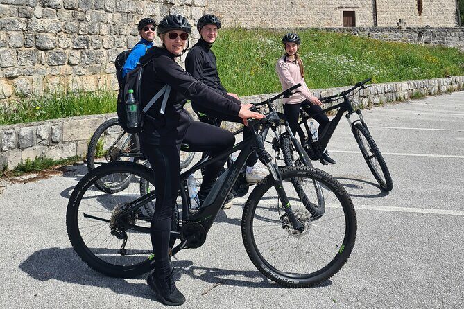 E-Bike Tour + Gourmet Lunch + Wine Tasting (Small Group) - Who Will Love This Tour?