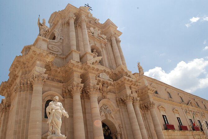 E-Bike tour in Syracuse with rich aperitif at sunset - FAQs