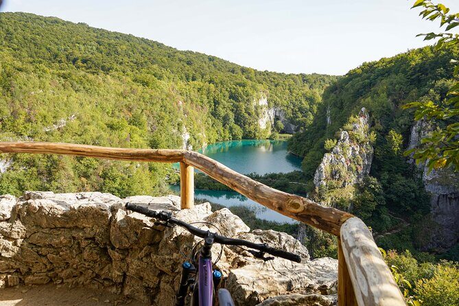 E-Bike tour Plitvice Big Waterfall Viewpoints & Tito's Villa - Key Points