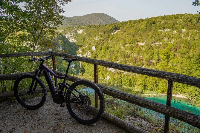 E-Bike tour Plitvice Big Waterfall Viewpoints & Tito's Villa - The Experience with the Guide