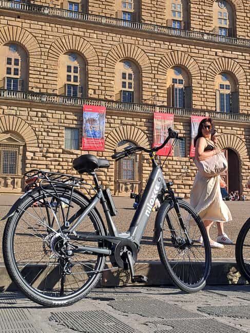 E-Bike tour with a Florentine tour guide, including a toast - A Fun and Practical Way to Discover Florence