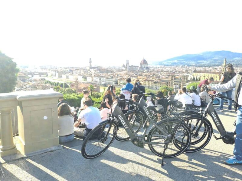 E-Bike tour with a Florentine tour guide, including a toast - The Bottom Line