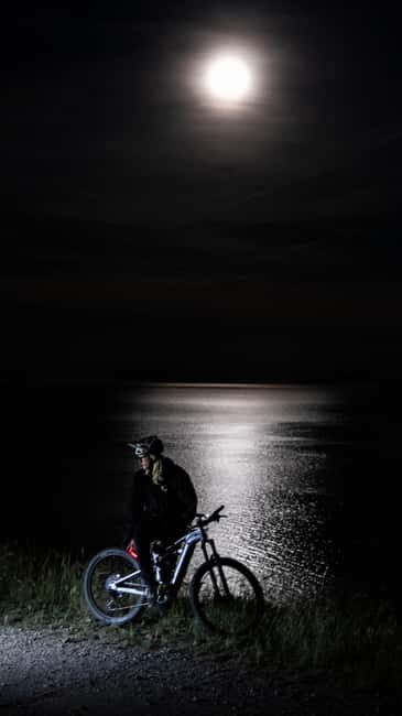 E-biking with the full moon reflected on the sea at Costa dei Gabbiani - Inside the Experience: What Real Participants Say