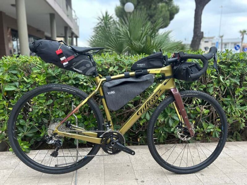 E-gravel bike rental - Key Points