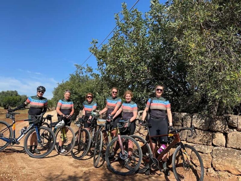 E-gravel bike rental - The Benefits of a Self-Guided Tour