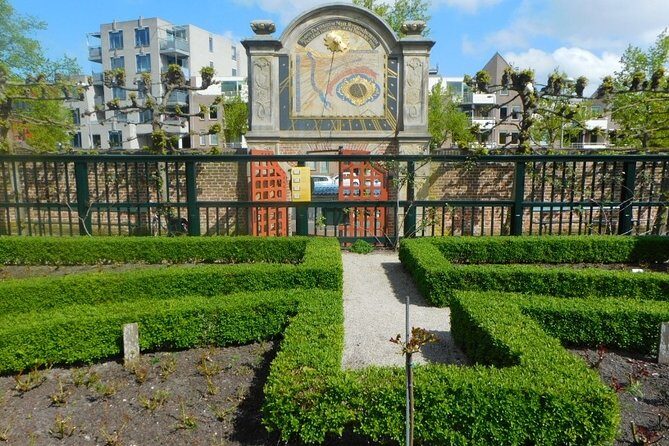 e-Scavenger hunt Groningen: Explore the city at your own pace - A Closer Look at the Groningen e-Scavenger Hunt Experience