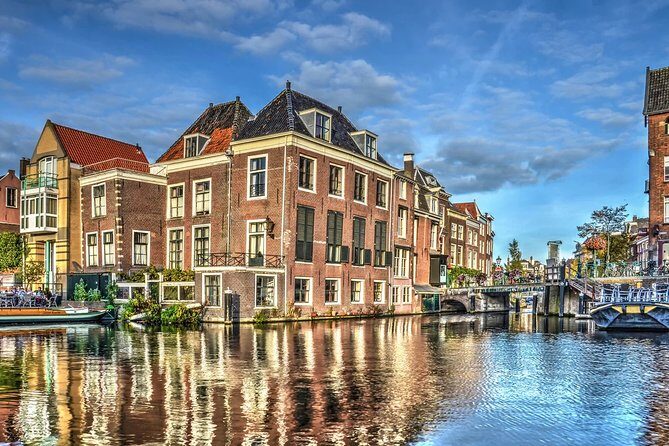 e-Scavenger hunt Leiden: Explore the city at your own pace - Practical Details and Considerations