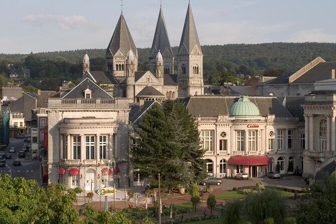 e-Scavenger hunt Spa: Explore the city at your own pace - What’s Included and What’s Not?