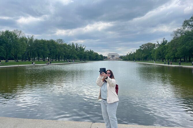 e-Scavenger hunt Washington: Explore the city at your own pace - How Does It Compare to Other Tours?