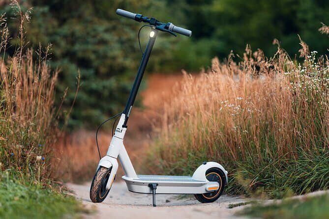 E-Scooter - E-Bike - Quadracycle - Bikes - Kick Scooter - The Authentic Experience: Combining Comfort and Discovery