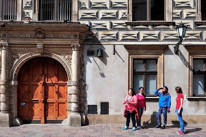 Early Good Morning Krakow Walking Tour with Traditional Breakfast - What Are the Downsides?
