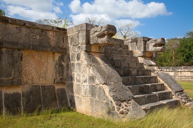 Early morning Chichen Itza Tour: Cenote and Tequila Tasting - Transportation and Guides