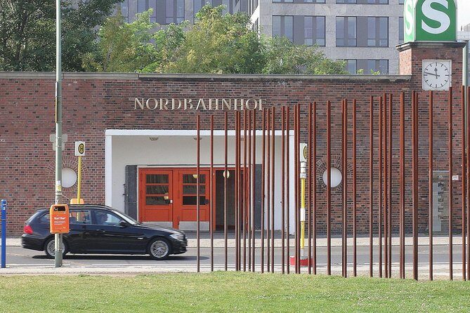 East Berlin: City of Shadows Walking Tour - Key Points