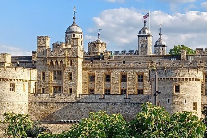 Easy Access Tower of London Crown Jewel Torture and Executions - Who Should Consider This Tour?