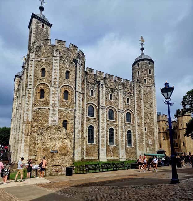 Easy Access Tower of London Royal Secrets & Scandals Tour - Key Points