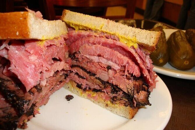 Eat 4 New York Foods and See 30 Sights Walking Tour - The Itinerary Breakdown: What You’ll Experience