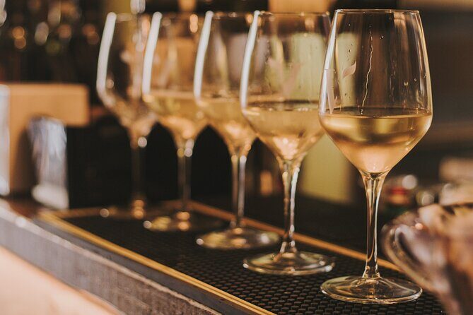 EAT AND DRINK LIKE A LOCAL - Wine Tasting in Trastevere w/ Gelato - What to Expect from the Tour