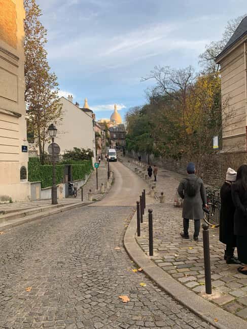 Eat, play & Love - Montmartre Walking Tour- Kids friendly - - A Deep Dive into the Montmartre Tour Experience