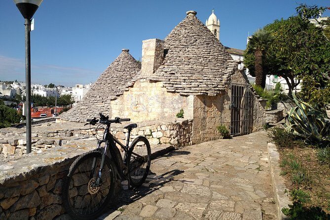 Ebike tours: Alberobello and the wines of Valle d'Itria - The Bottom Line