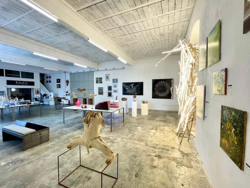 Ebro Delta: Visit the KhaOs Art Gallery - The Gallery Experience