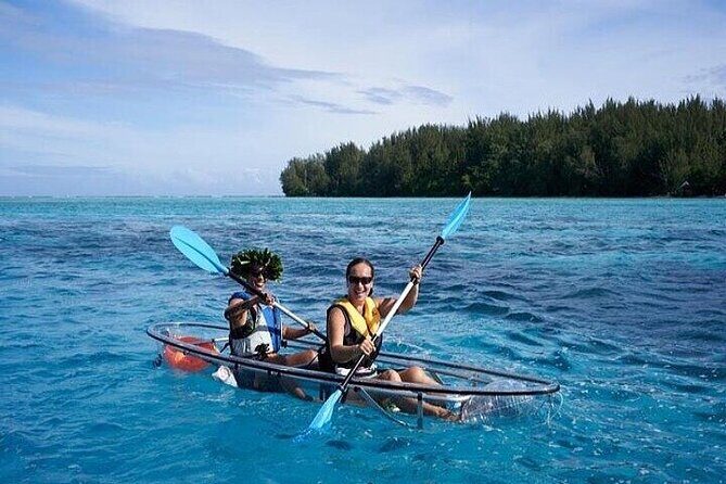 Eco guided excursion to the lagoon of Moorea in transparent kayak 1/2 day morning - Key Points