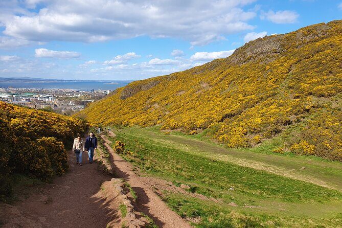Edinburgh: Arthur's Seat Hike with Local Guide - The Experience in Detail: What You Can Expect