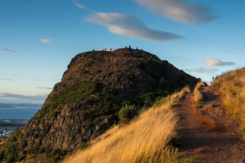 Edinburgh: Arthur's Seat Sunrise Hike with Mountain Guide - Who is This Tour For?
