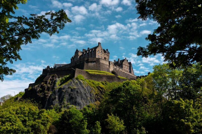 Edinburgh: Capture the most Photogenic Spots with a Local - What to Expect from the Tour