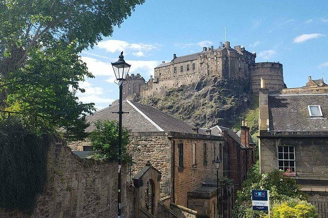 Edinburgh Castle Guided Walking Tour in English - The Value for Money