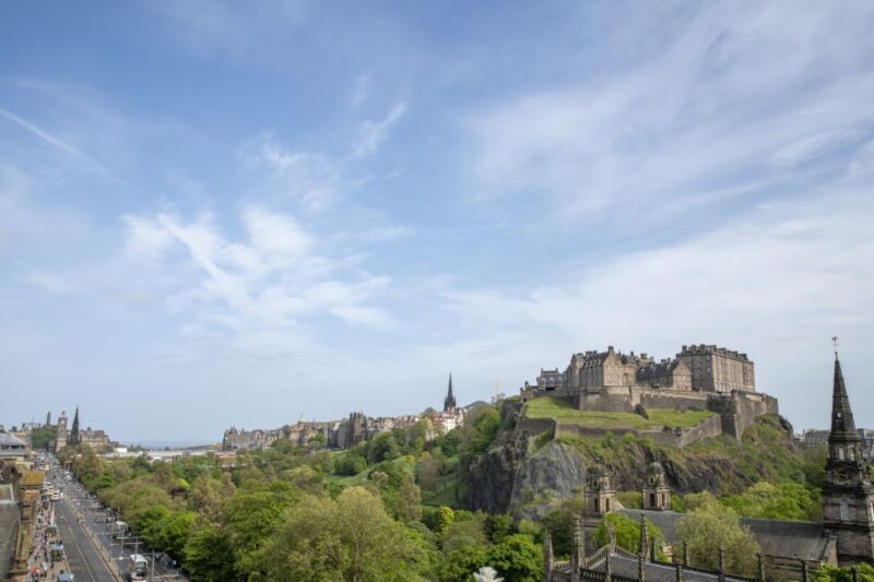 Edinburgh Castle: Guided Walking Tour with Entry Ticket - A Close Look at the Tour Experience