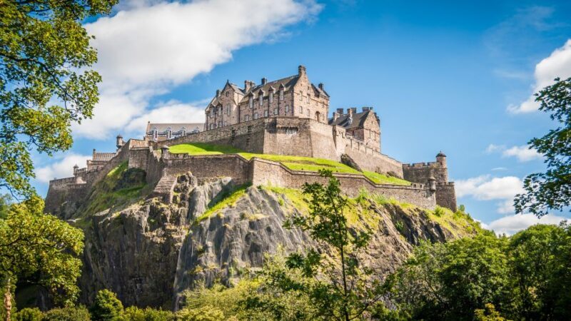 Edinburgh Castle: Highlights Tour with Tickets, Map & Guide - Practical Tips for Your Visit
