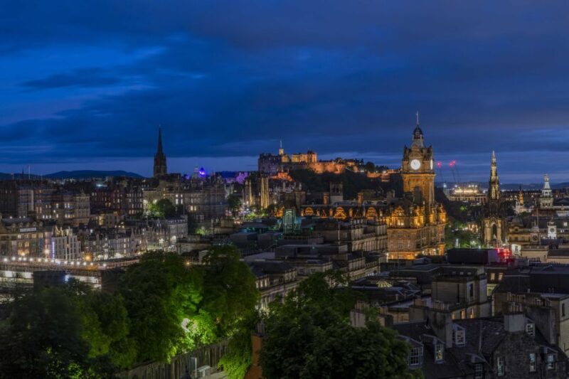 Edinburgh: Dark Secrets of the Old Town Ghost Walking Tour - Key Points