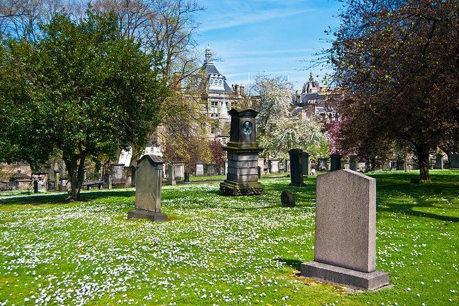 Edinburgh Darkside Walking Tour: Mysteries, Murder and Legends - Practical Details & Tips