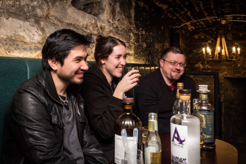 Edinburgh: Gin Tasting at Underground Venue - Key Points