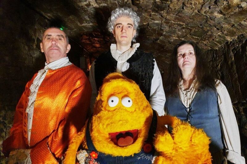 Edinburgh: Guided Ghost Walking Tour in Spanish - Frequently Asked Questions