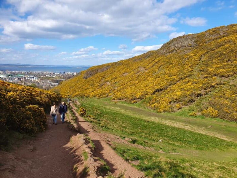 Edinburgh: Guided Hike to Arthur's Seat and Holyrood Park - Key Points