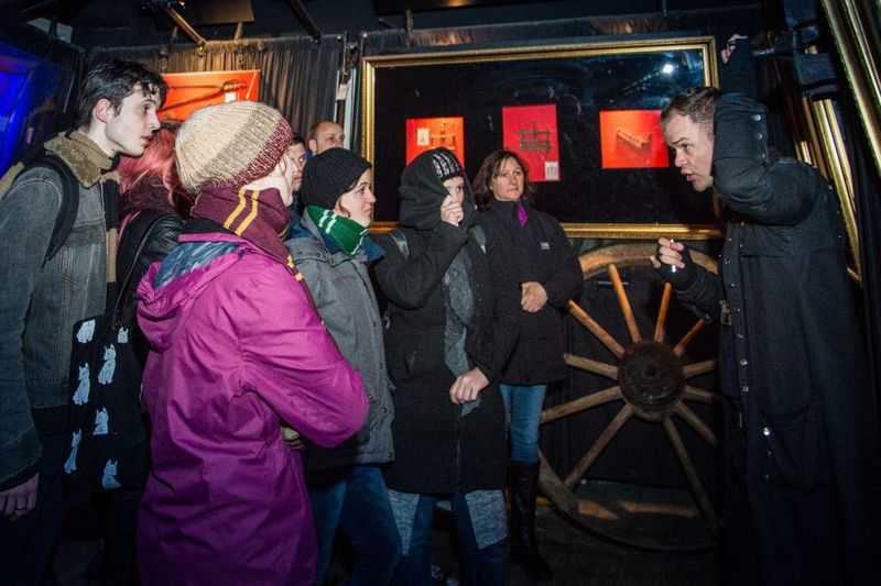 Edinburgh: Late-Night Underground Vaults Terror Tour - The Guides: Storytelling Talent Makes or Breaks This Tour