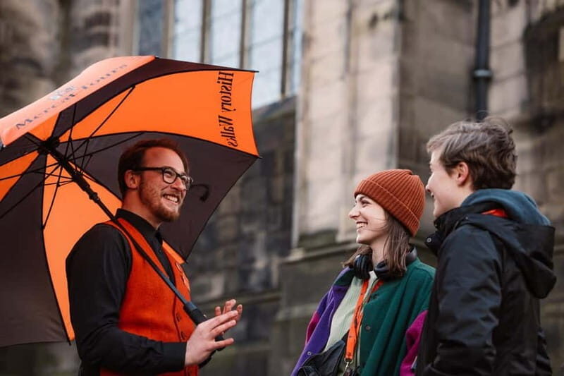 Edinburgh: Multi-Sensory Old Town Historical Walking Tour - Exploring Edinburgh’s Old Town: What to Expect