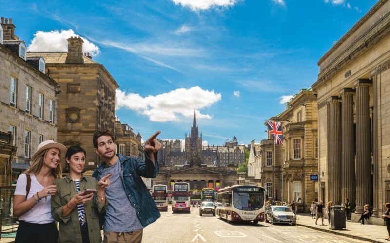 Edinburgh New Town: City Walking Tour & Exploration Game - Key Points