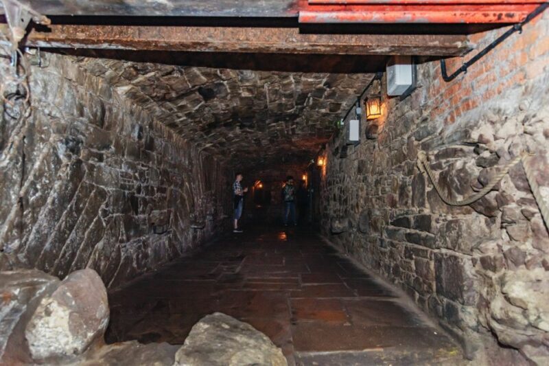 Edinburgh: Old Town and Underground Historical Tour - The Tour in Detail: What to Expect